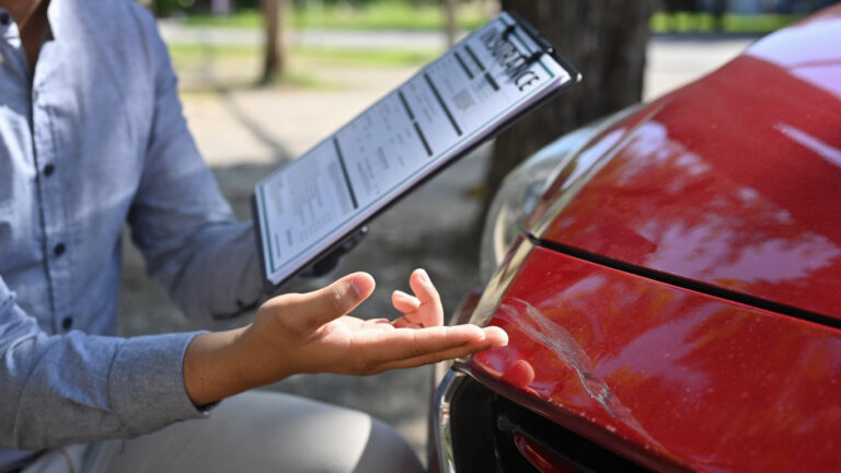 5 Mistakes to Avoid When Speaking to Insurance Companies After an Atlanta Car Accident